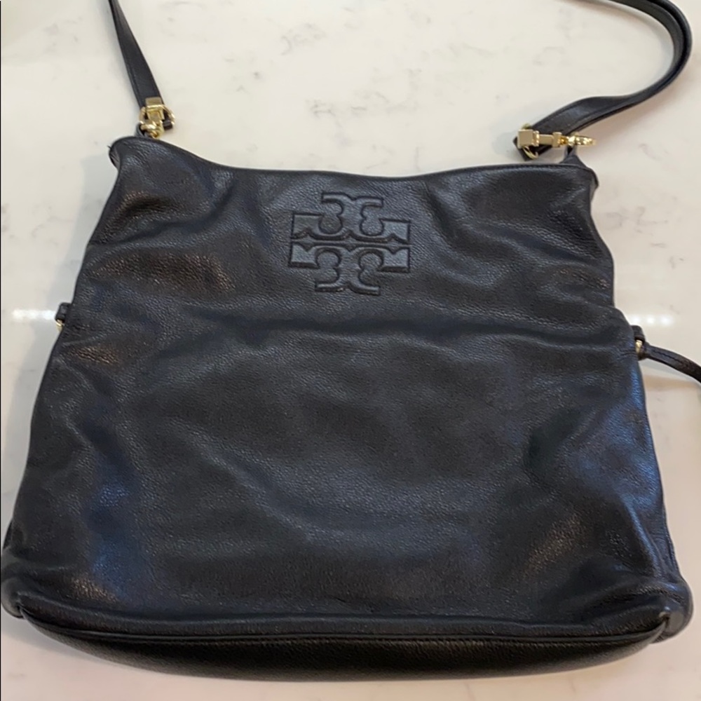 Convertible crossbody to clutch bag